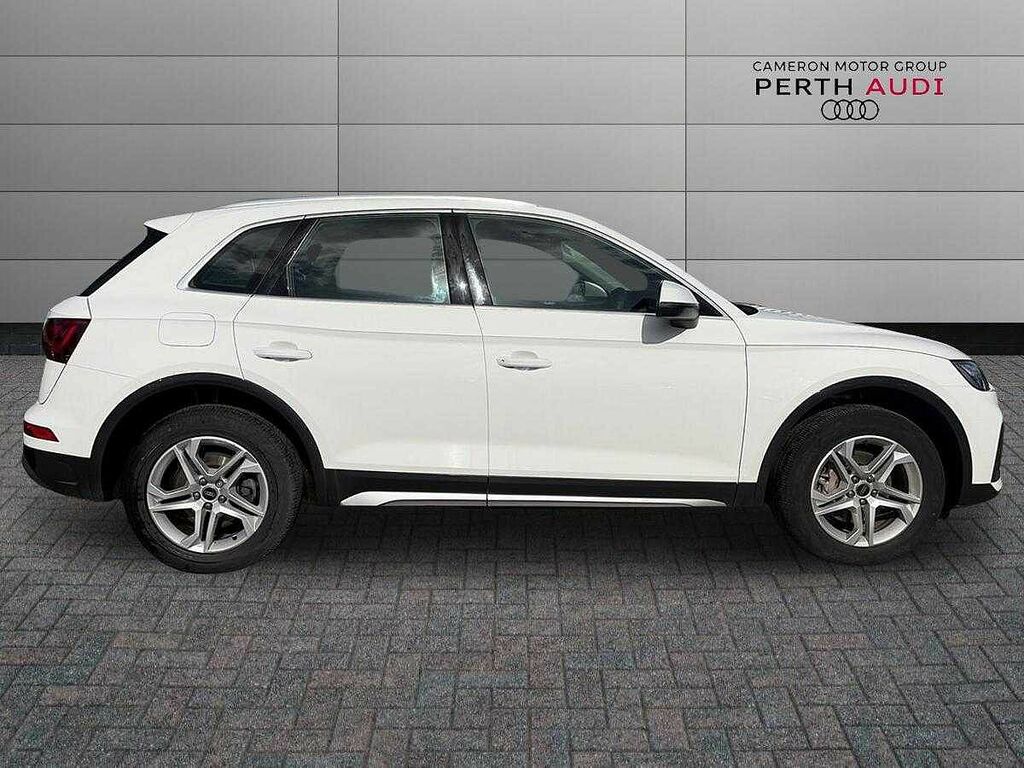 Audi Q5 Sport 40 Tdi Quattro 204 Ps S Tronic ST72EBV White #4