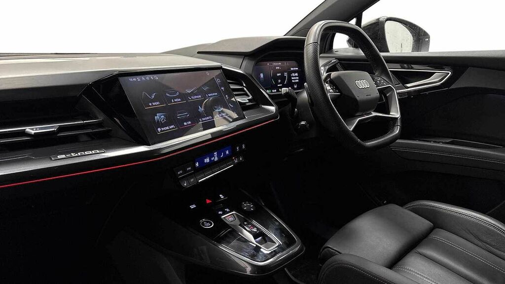 Audi Q4 E Tron Q4 Edition 1 50 E-tron Quattro 220,00 Kw KE72FJU White #2