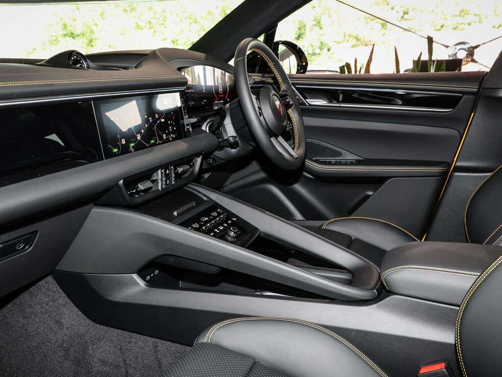 Porsche Macan 4S 2025 BU75UBT #5