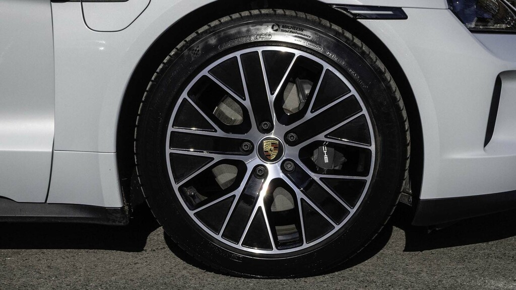 Porsche Taycan 2026 2025 MA75NHC Grey #5
