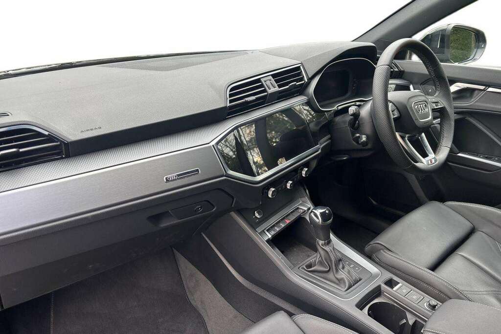 Audi Q3 35 Tfsi S Line S Tronic Leather 2025 VO75WDC Black #2