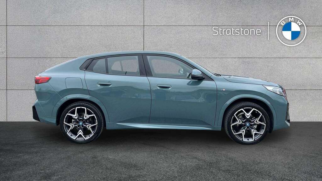 BMW iX2 150Kw Edrive20 M Sport 65Kwh 2025 YH75WPU Green #3