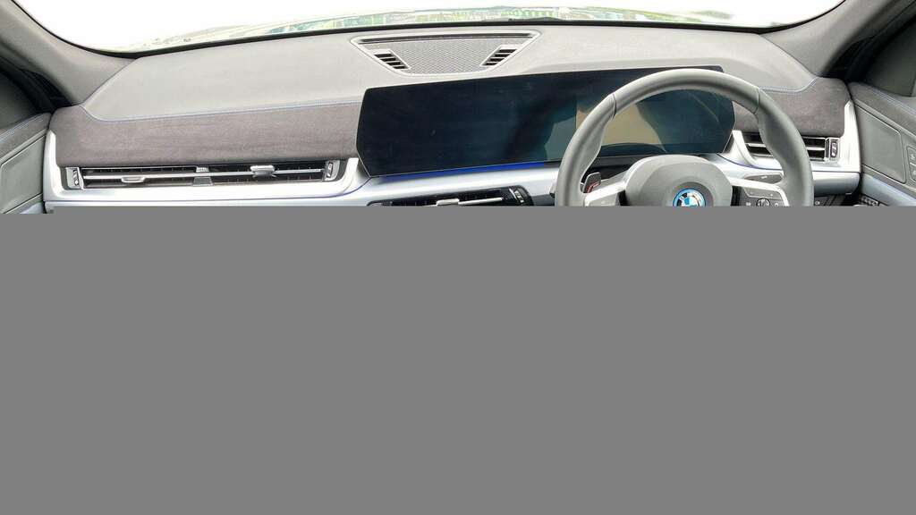 BMW iX2 150Kw Edrive20 M Sport 65Kwh 2025 YH75WPU Green #5