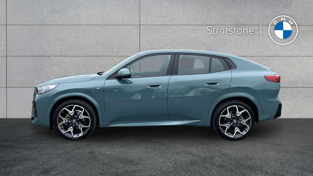BMW iX2 150Kw Edrive20 M Sport 65Kwh 2025 YH75WPU Green #4
