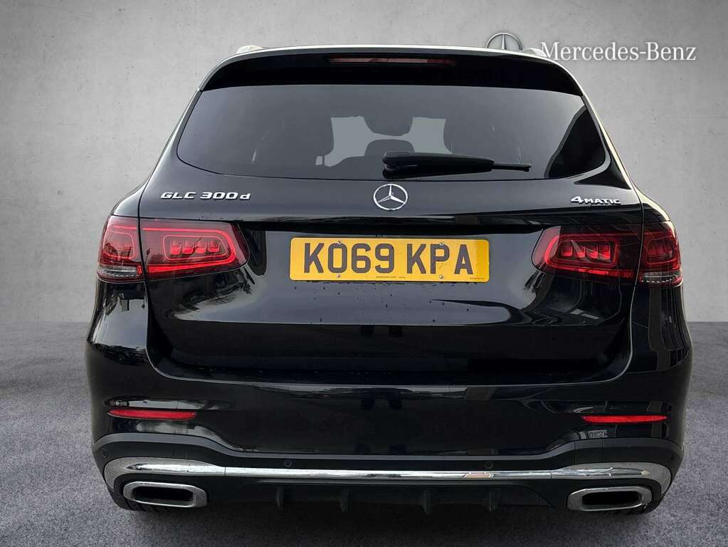 Mercedes-Benz GLC Class 300D 4Matic Amg Line Premium 9G-tronic 2020 Black #5