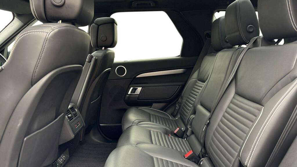Land Rover Discovery 3.0 D300 R-dynamic Hse 2023 PL72WTM Grey #4
