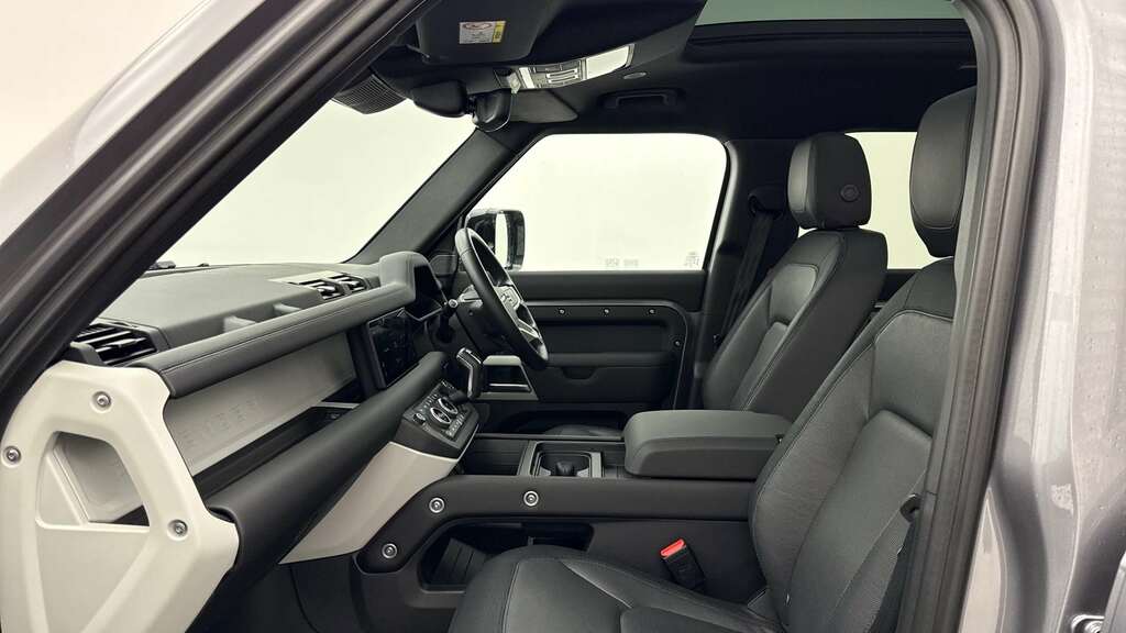 Land Rover Defender 110 2.0 P400e X-dynamic Se 110 2024 Grey #3
