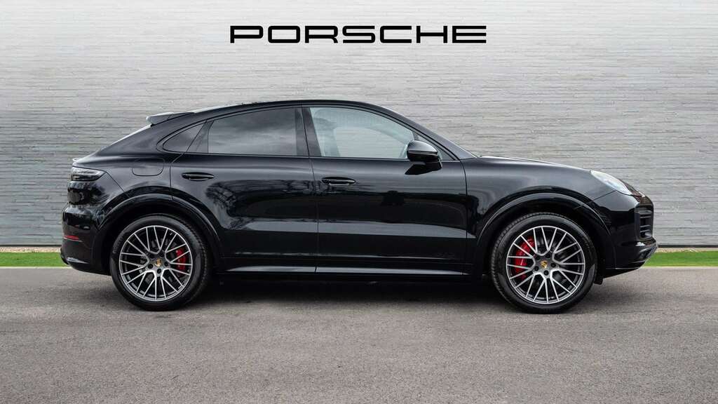 Porsche Cayenne Gts 2022 VE71DRZ Black #2