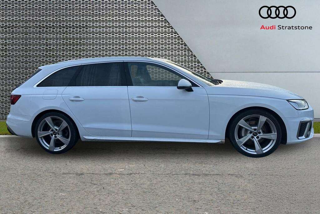 Audi A4 40 Tfsi 204 S Line S Tronic 2023 YC73CXL White #4
