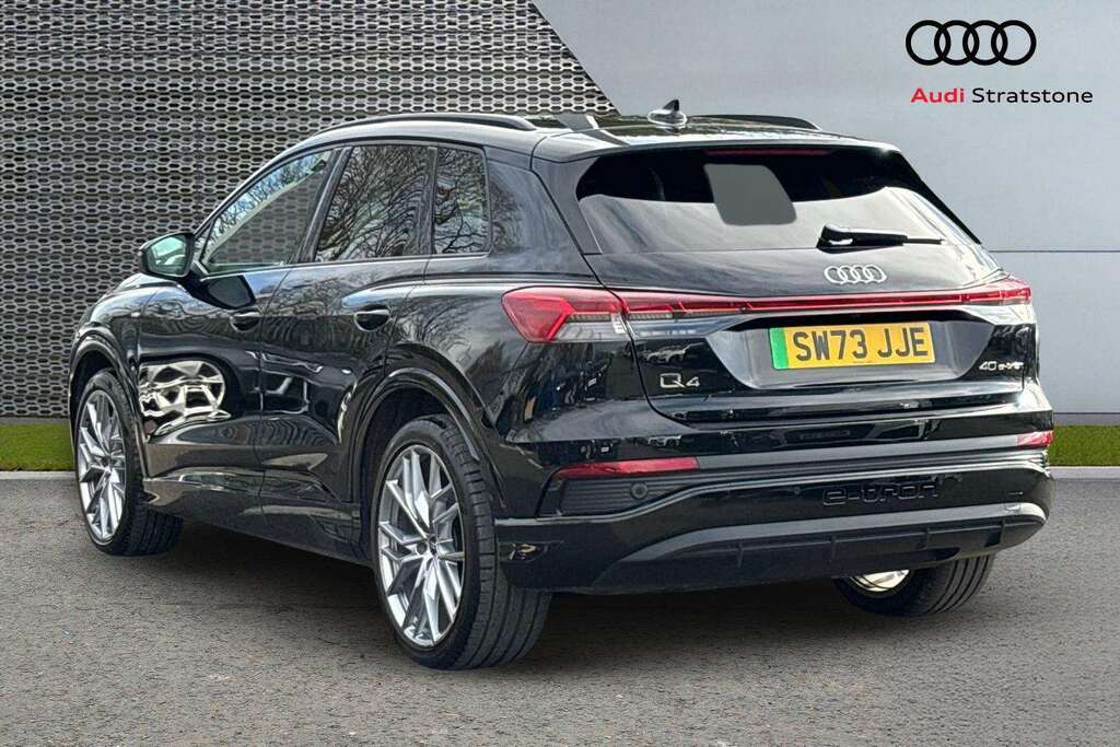 Audi Q4 E Tron 150Kw 40 82.77Kwh Edition 1 2023 Black #3