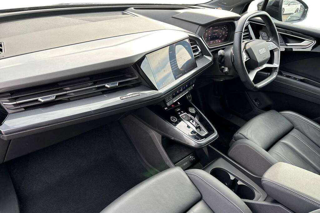 Audi Q4 E Tron 150Kw 40 82.77Kwh Edition 1 2023 Black #2