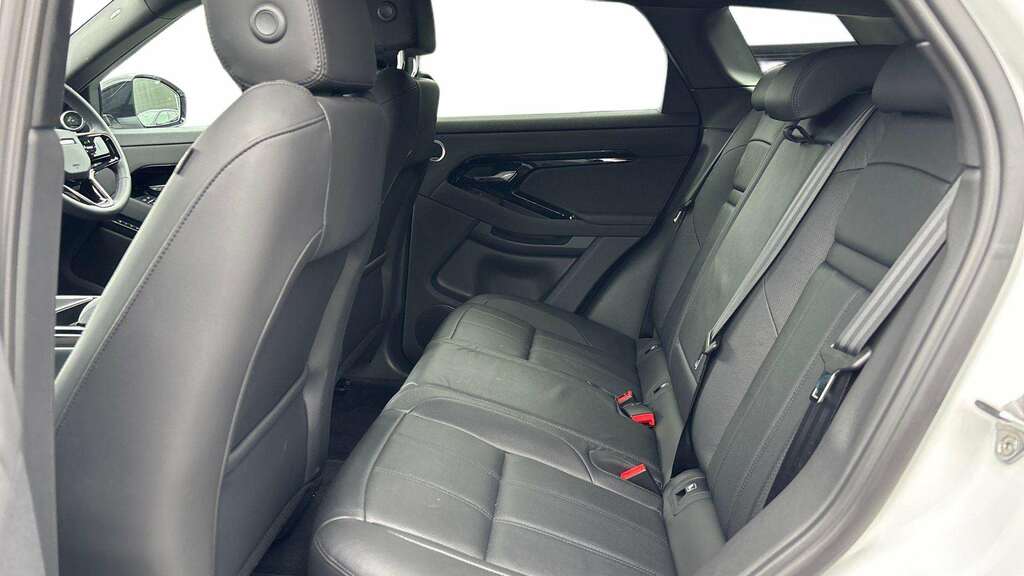 Land Rover Range Rover Evoque 2.0 D200 Dynamic Se 2024 MV24PVY White #4
