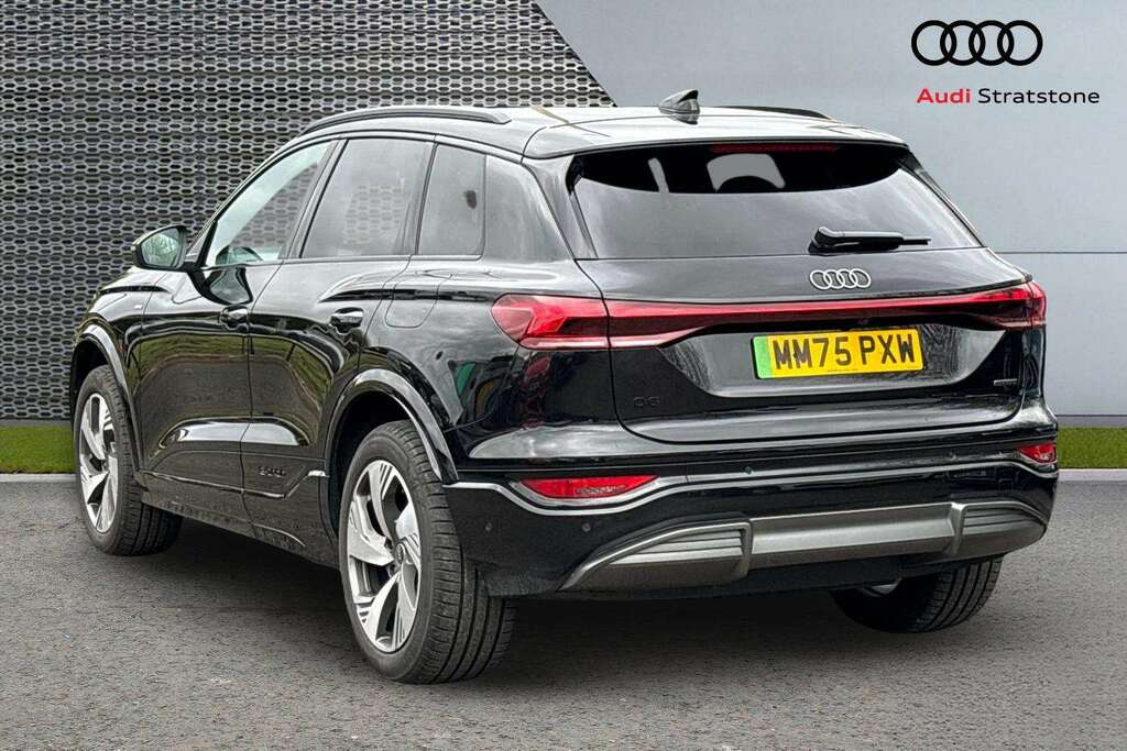 Audi Q6 E-Tron 285Kw Quattro 100Kwh S Line 2025 MM75PXW Black #3