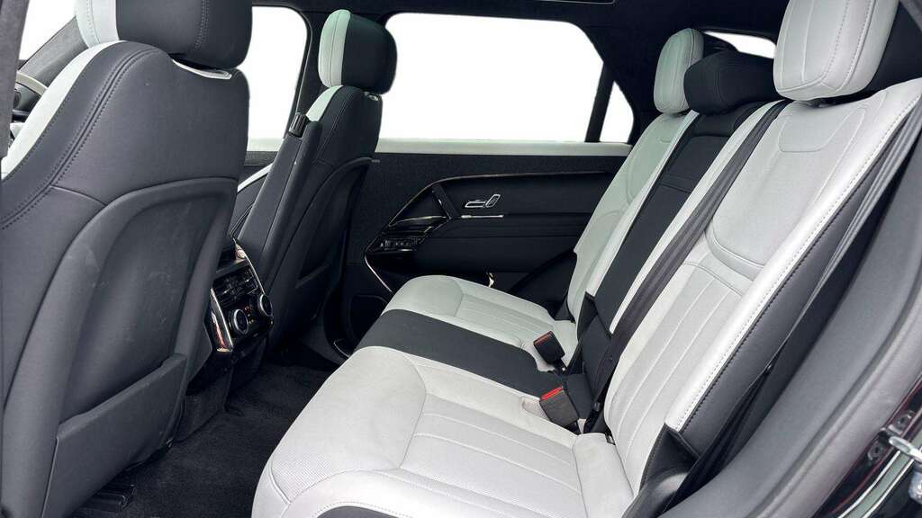 Land Rover Range Rover Sport 3.0 P510e 2023 Black #4