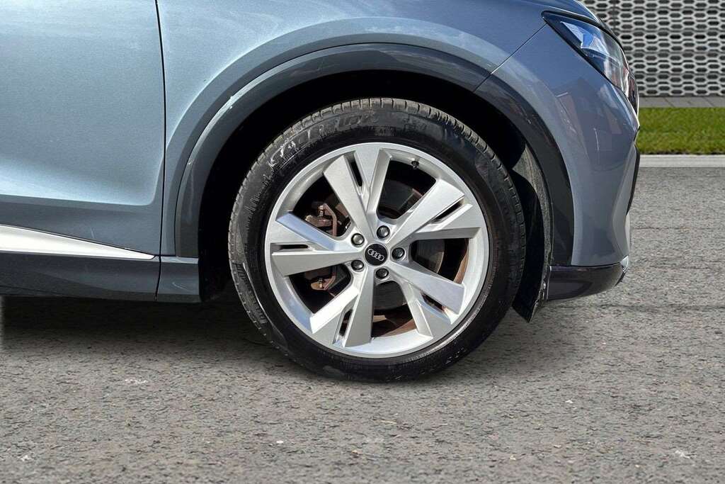 Audi Q4 E Tron 220Kw 50 Quattro 82Kwh S Line Cstech 20 LL72ZVM Blue #5