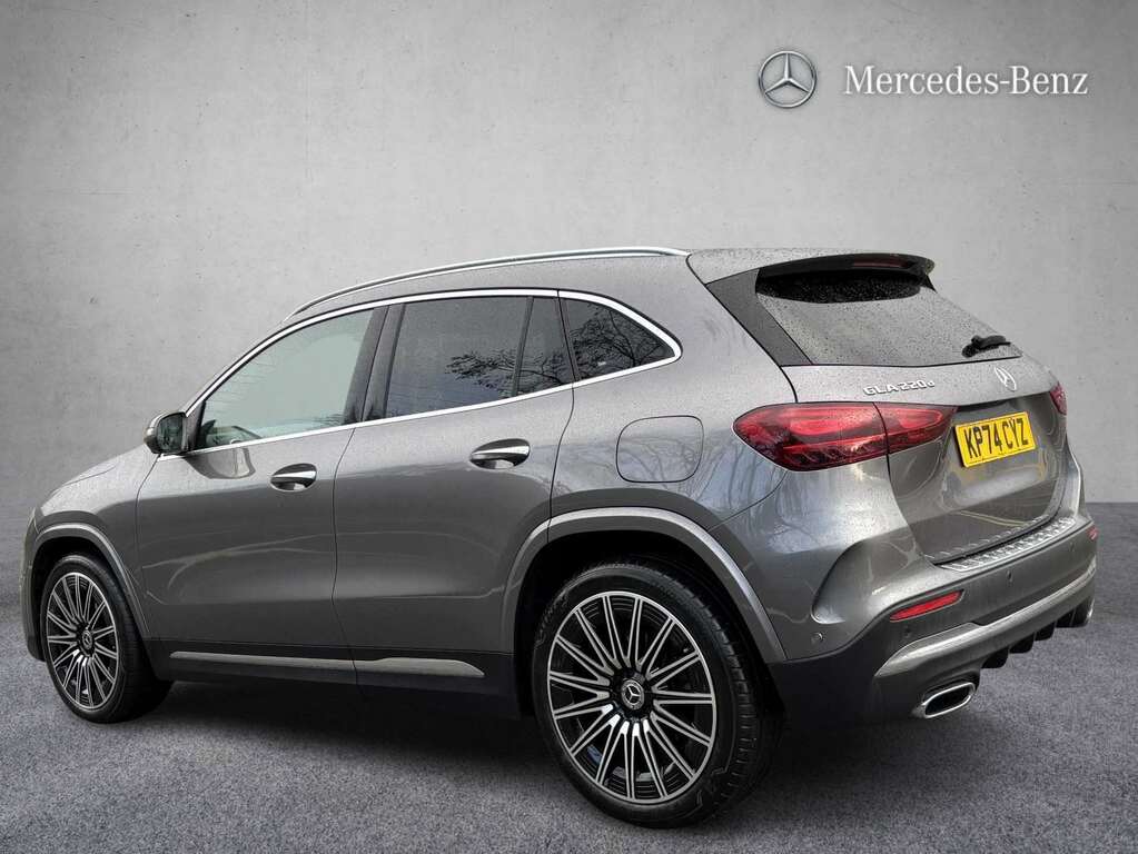Mercedes-Benz GLA Class 220D 4Matic Amg Line Premium Plus 2024 KP74CYZ Grey #2