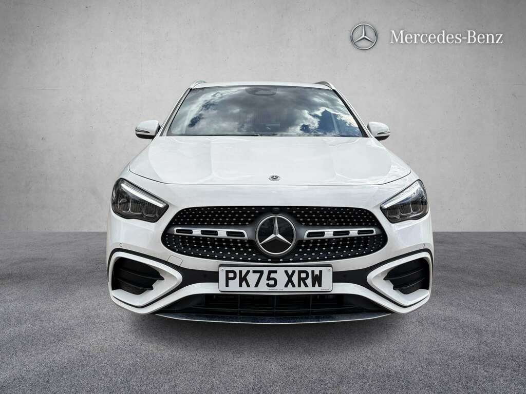 Mercedes-Benz GLA Class 200 Amg Line Executive 2025 White #6