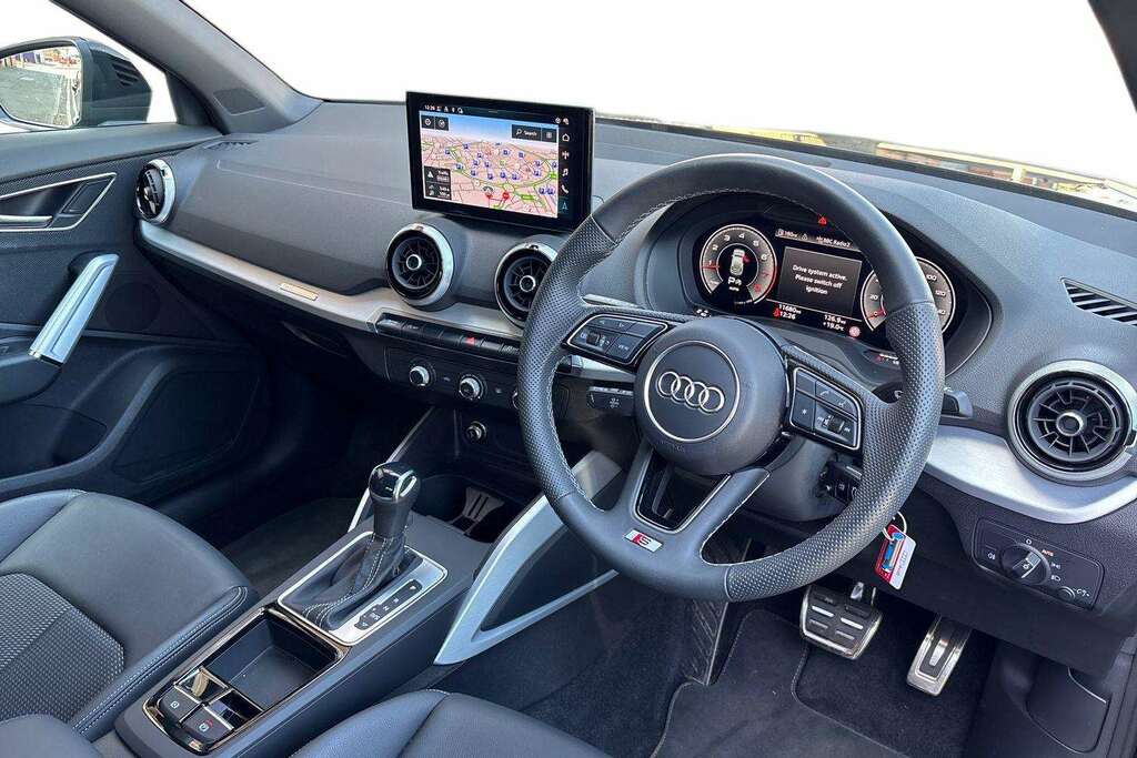 Audi Q2 35 Tfsi S Line S Tronic 2024 BK24TXM Black #6