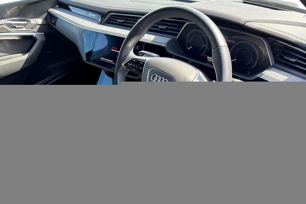 Audi Q8 e tron 300Kw 55 Quattro 114Kwh Black Ed Tech 2 LO23HRA Black #5