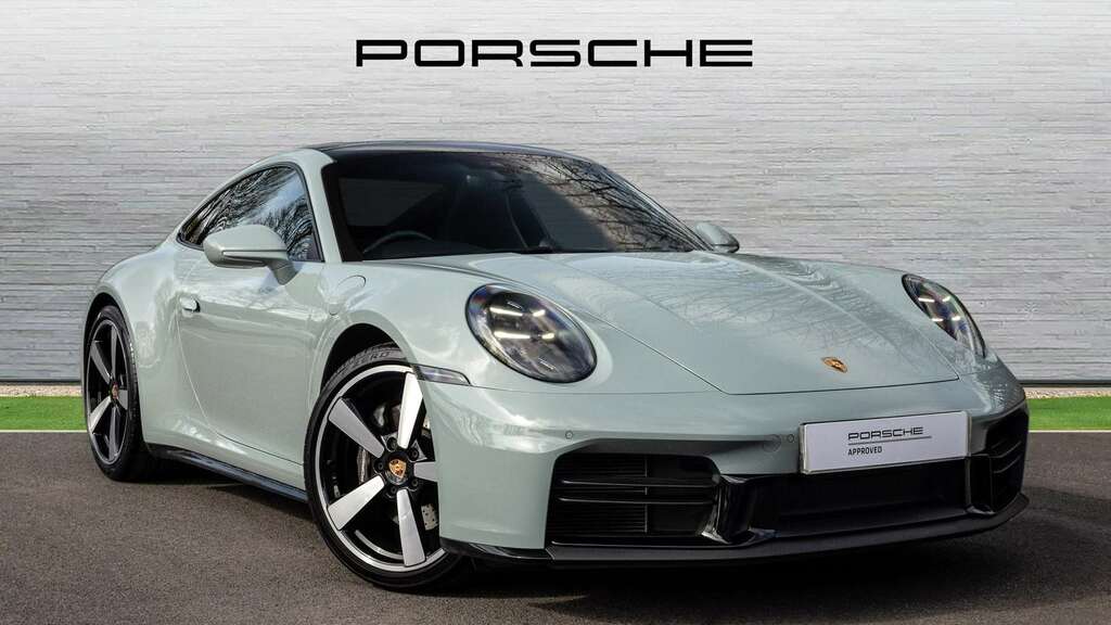 Porsche 911 Carrera S-a 2024 Green