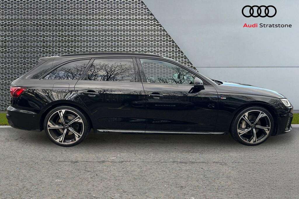 Audi A4 40 Tfsi 204 Black Edition S Tronic 2023 DX73WRF Black #4