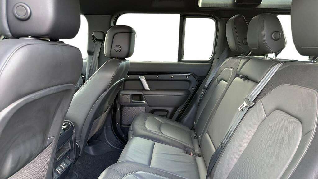 Land Rover Defender 110 3.0 D250 X-dynamic Hse 110 2023 BG23OHR Black #4