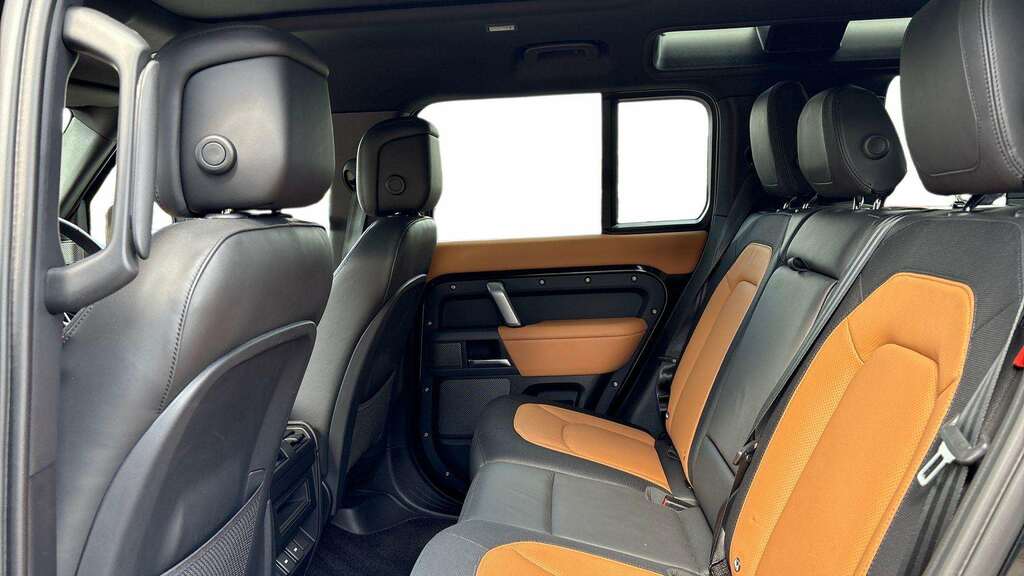 Land Rover Defender 110 3.0 D250 X-dynamic Hse 110 2023 FA23LBV Black #4