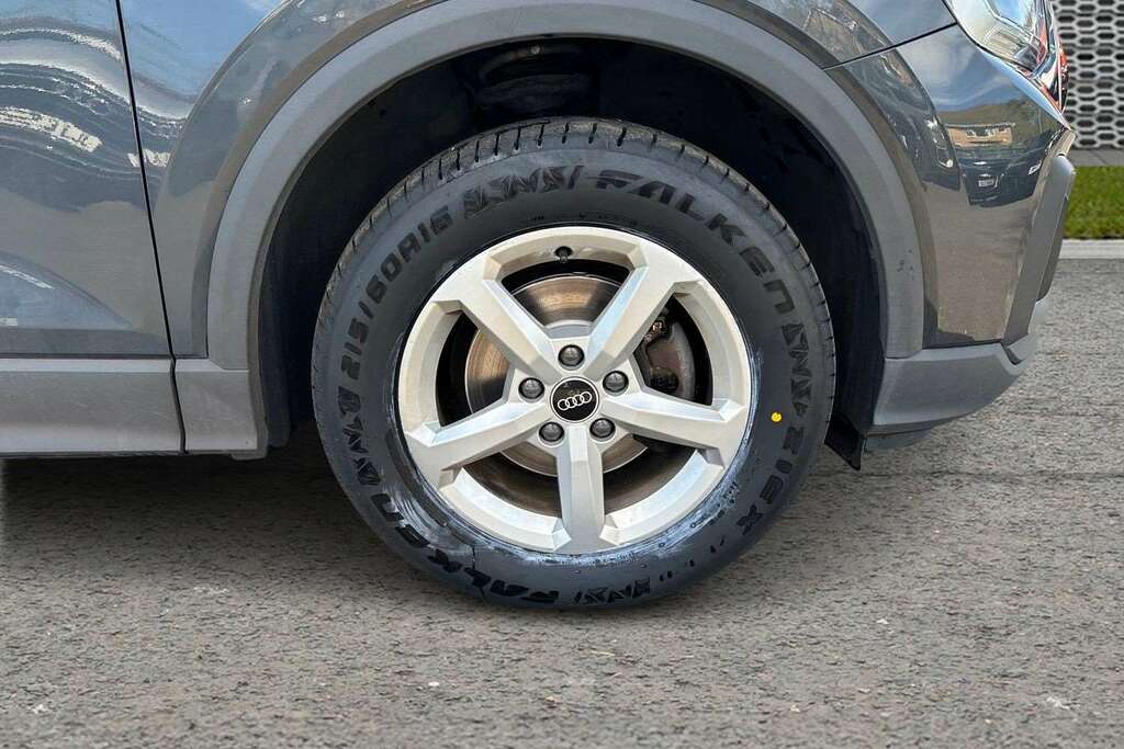 Audi Q2 30 Tdi Technik S Tronic 2021 LF71FAU Grey #4