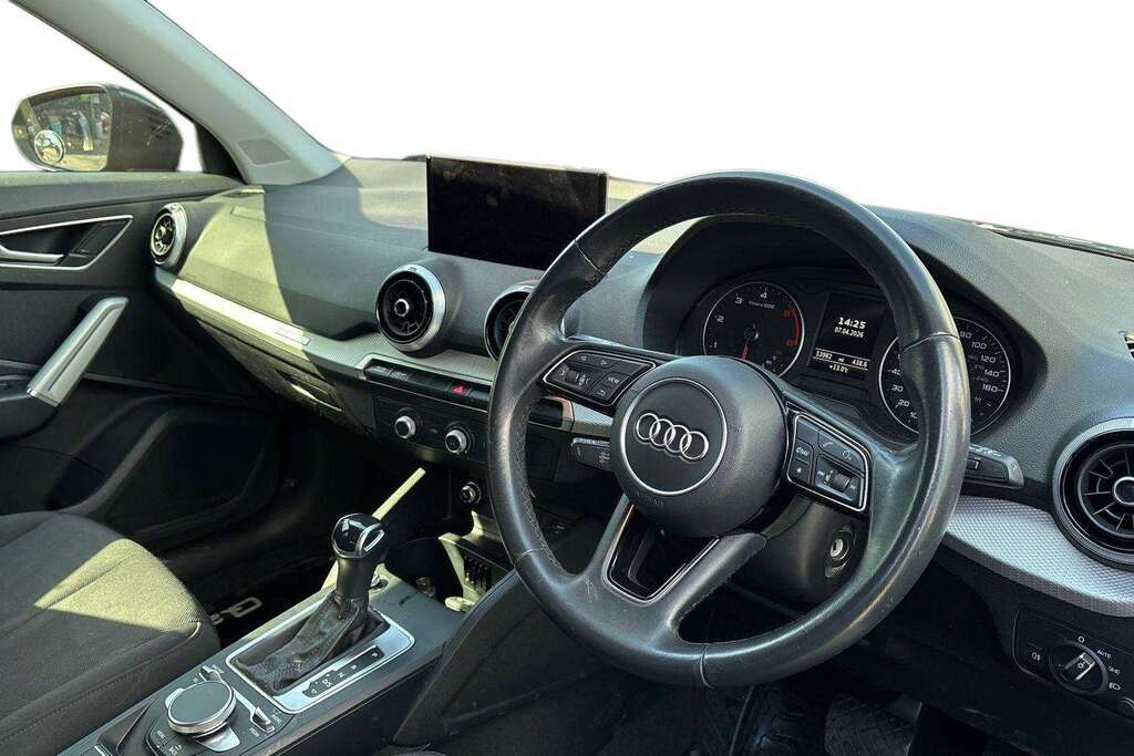 Audi Q2 30 Tdi Technik S Tronic 2021 LF71FAU Grey #5