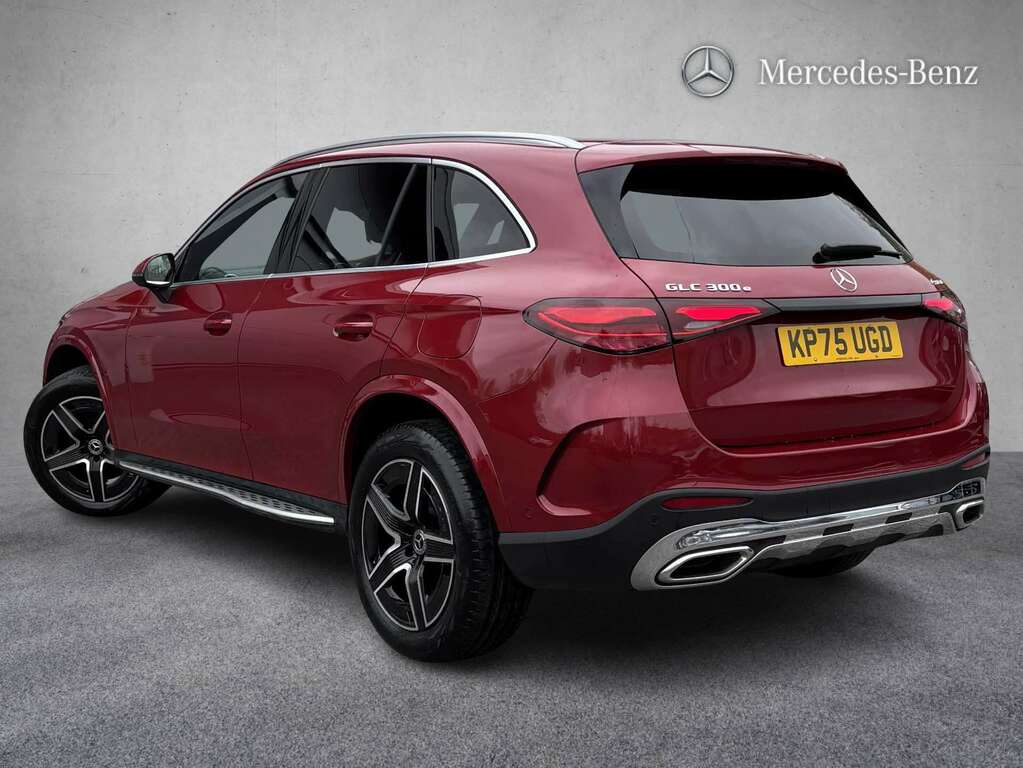Mercedes-Benz GLC Class 300E 4Matic Amg Line 9G-tronic 2025 KP75UGD Red #2
