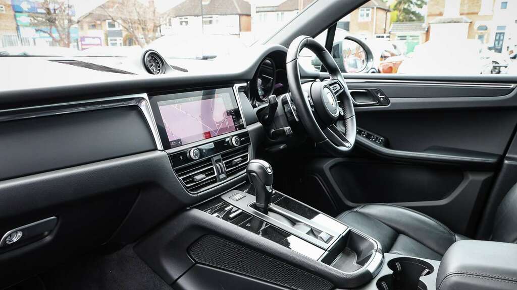 Porsche Macan T S-a 2024 RX74XWL Grey #5
