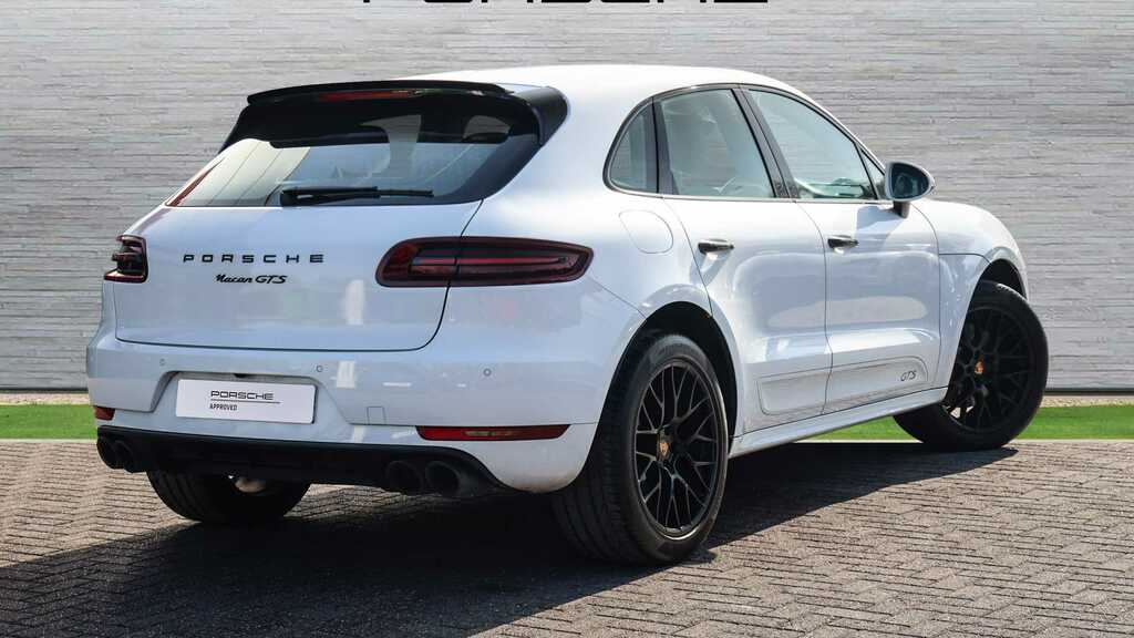Porsche Macan Gts S-a 2016 LG66OFN White #2