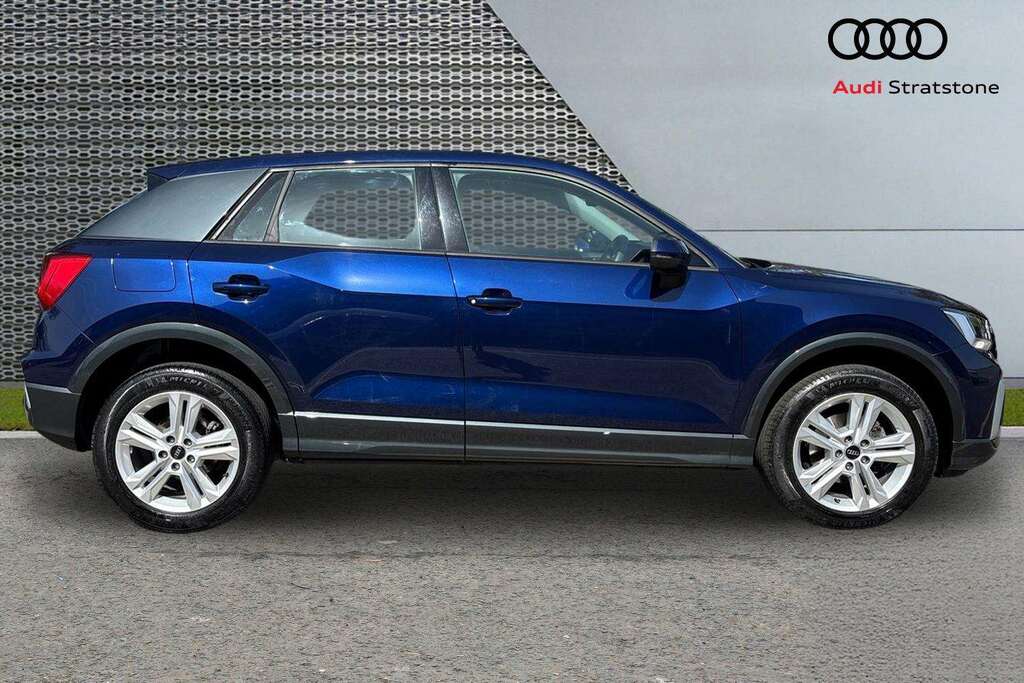 Audi Q2 30 Tfsi Sport 2023 LM73RDZ Blue #4
