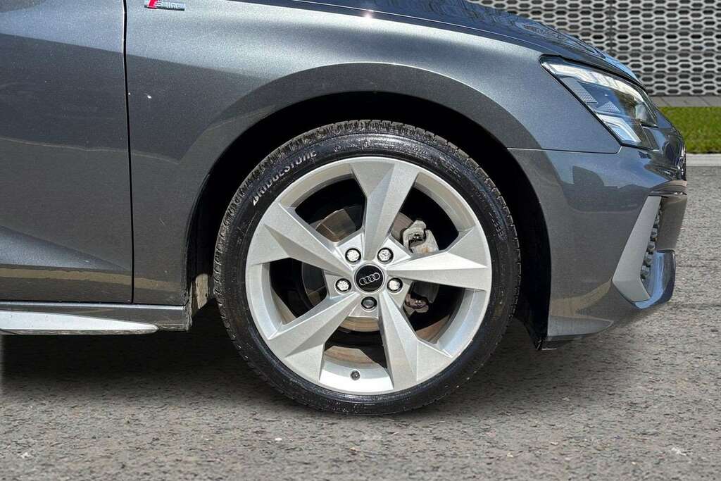 Audi A3 35 Tfsi S Line 2023 LT73MPV Grey #5