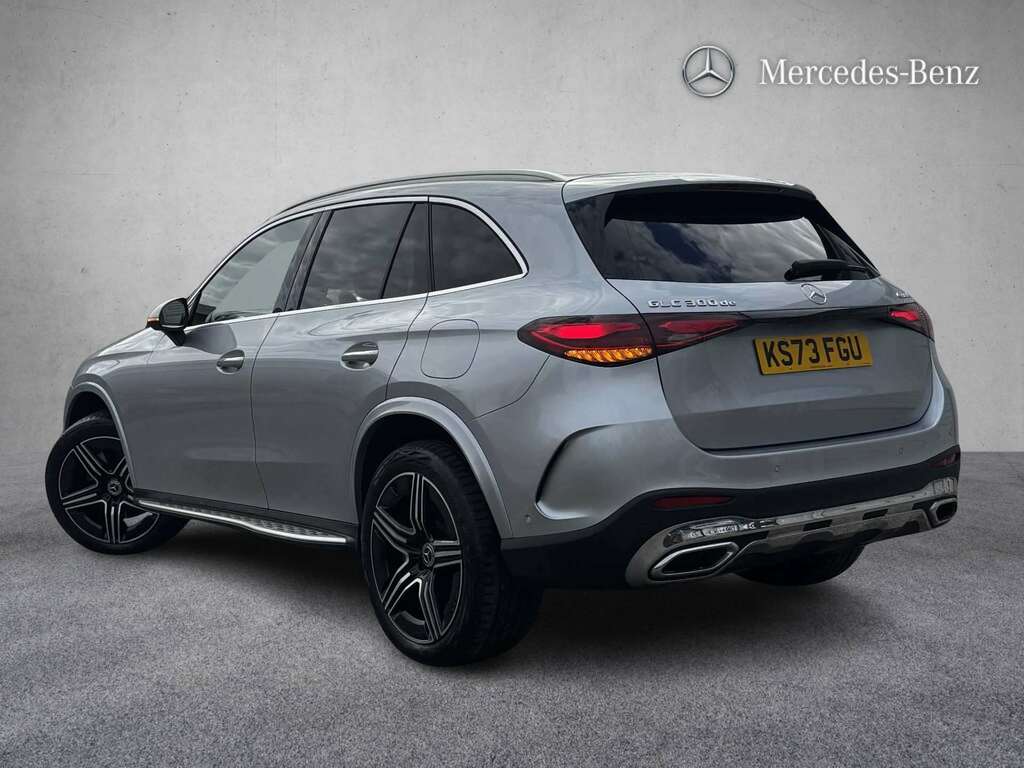 Mercedes-Benz GLC Class 300De 4Matic Amg Line Premium 9G-tronic 2023 KS73FGU Silver #2