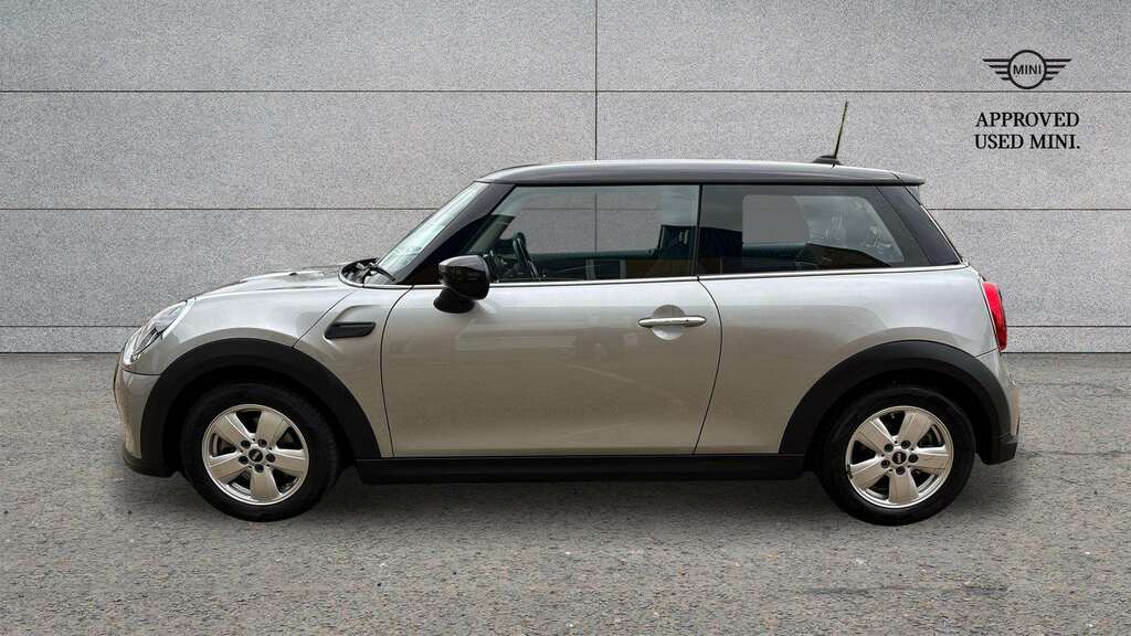 Mini Hatch 1.5 Cooper Classic 2023 GJ73NVX Silver #4