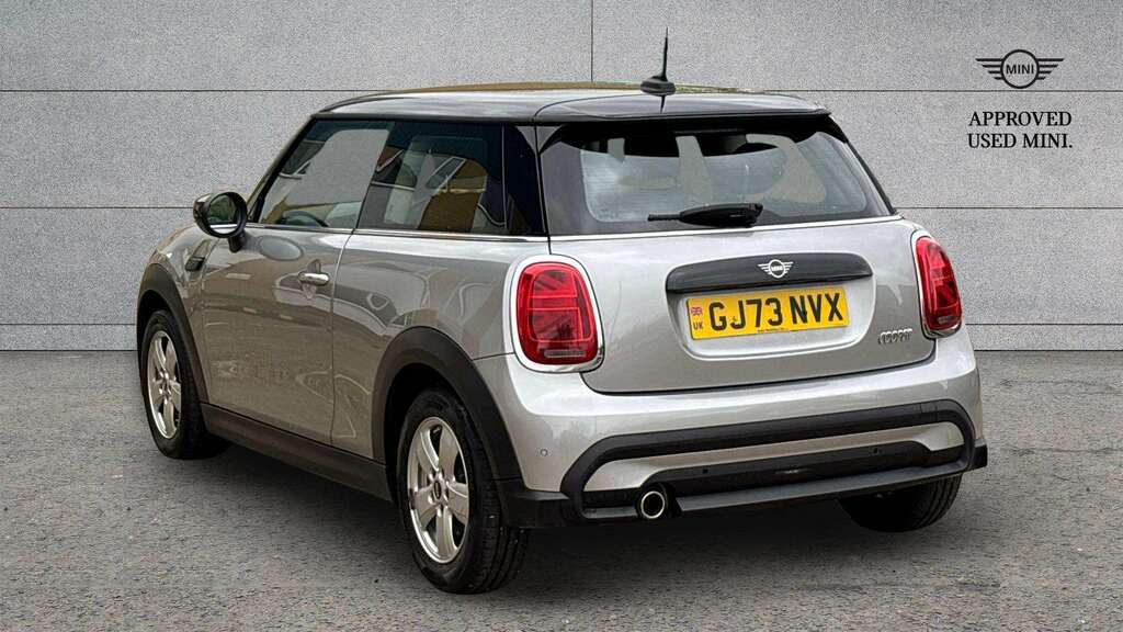 Mini Hatch 1.5 Cooper Classic 2023 GJ73NVX Silver #2