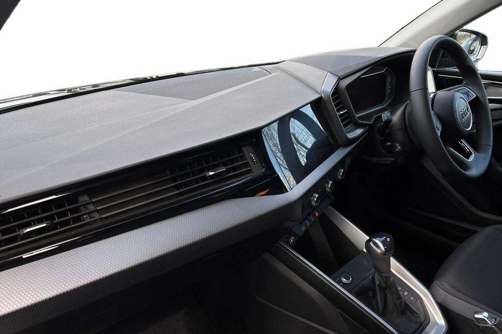Audi A1 30 Tfsi Sport S Tronic 2024 VK74EUA Black #2