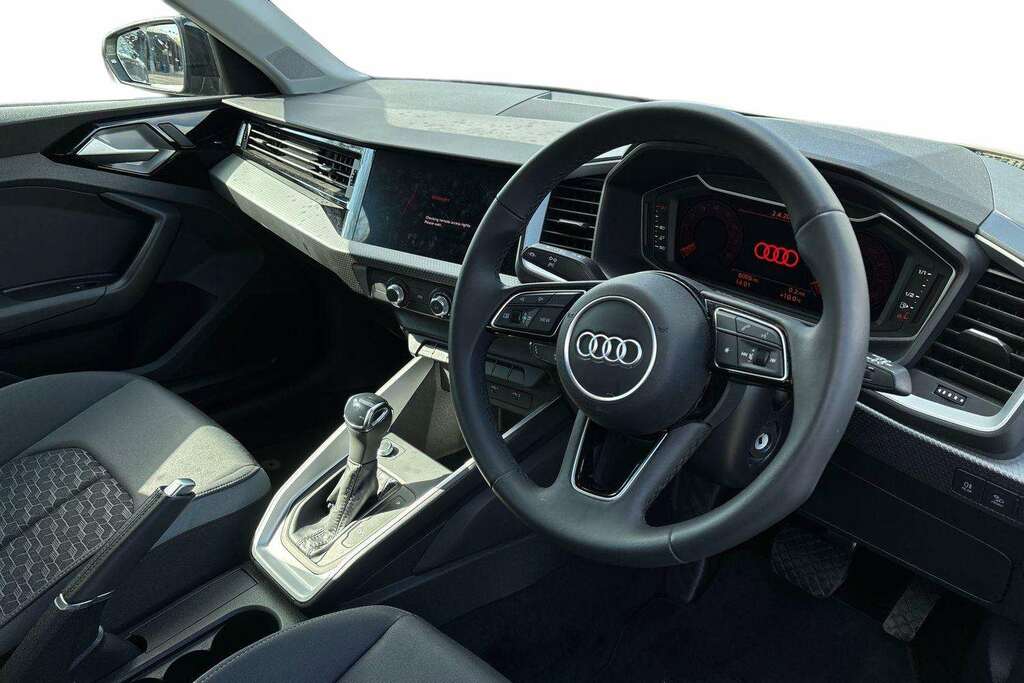 Audi A1 30 Tfsi Sport S Tronic 2024 VK74EUA Black #6