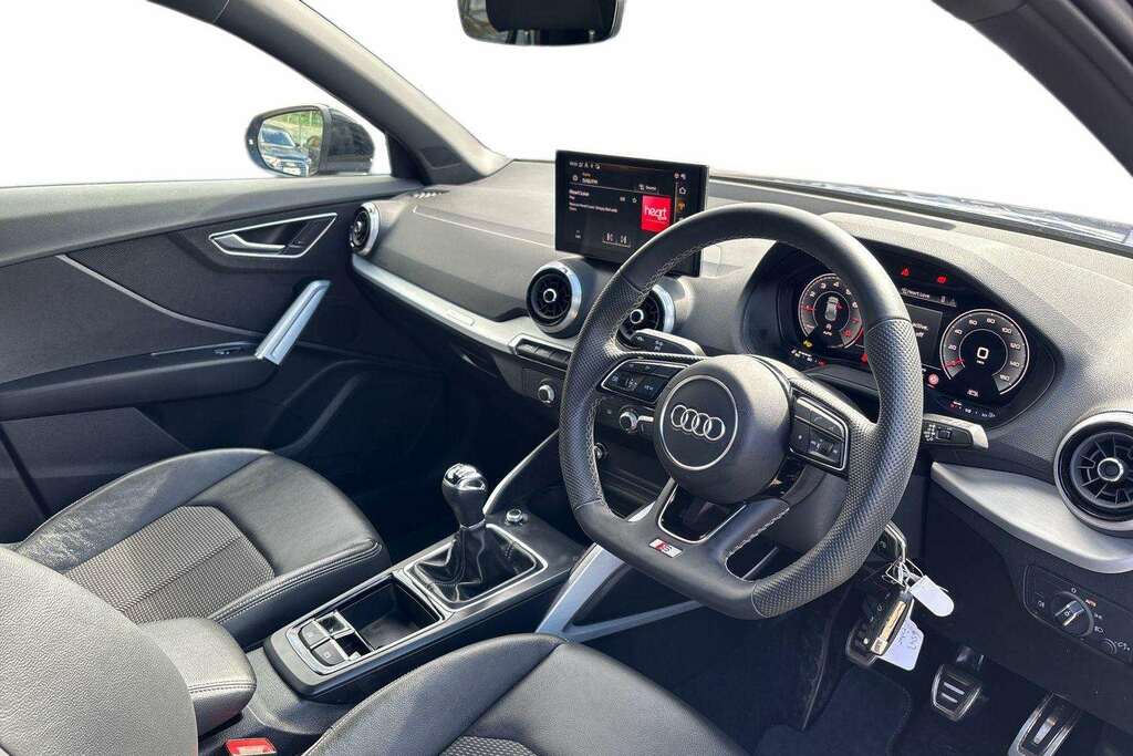 Audi Q2 30 Tfsi 116 Black Edition 2025 LN75KZG #6