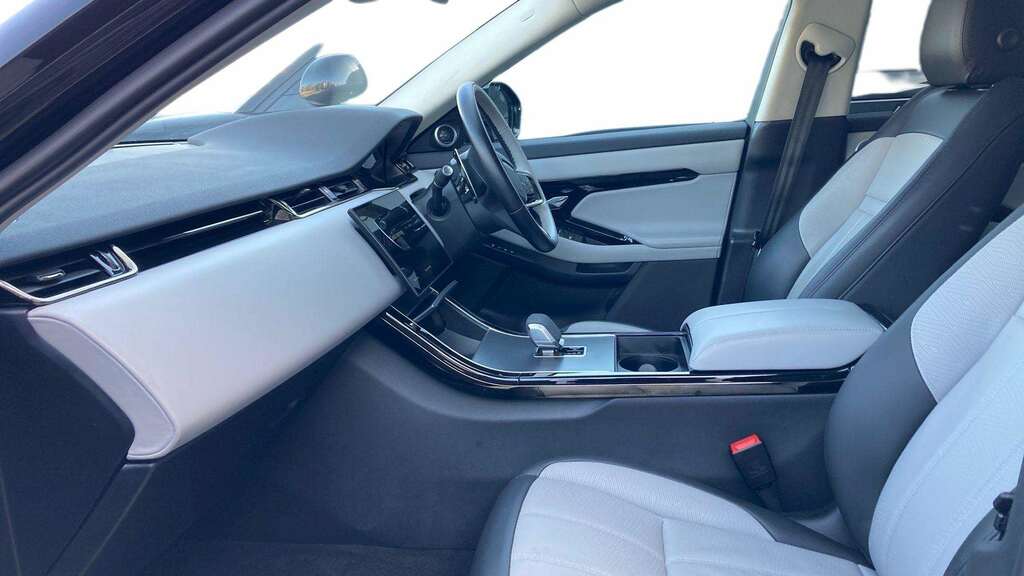 Land Rover Range Rover Evoque 2.0 D200 Dynamic Hse 2024 KP74WHF Black #3