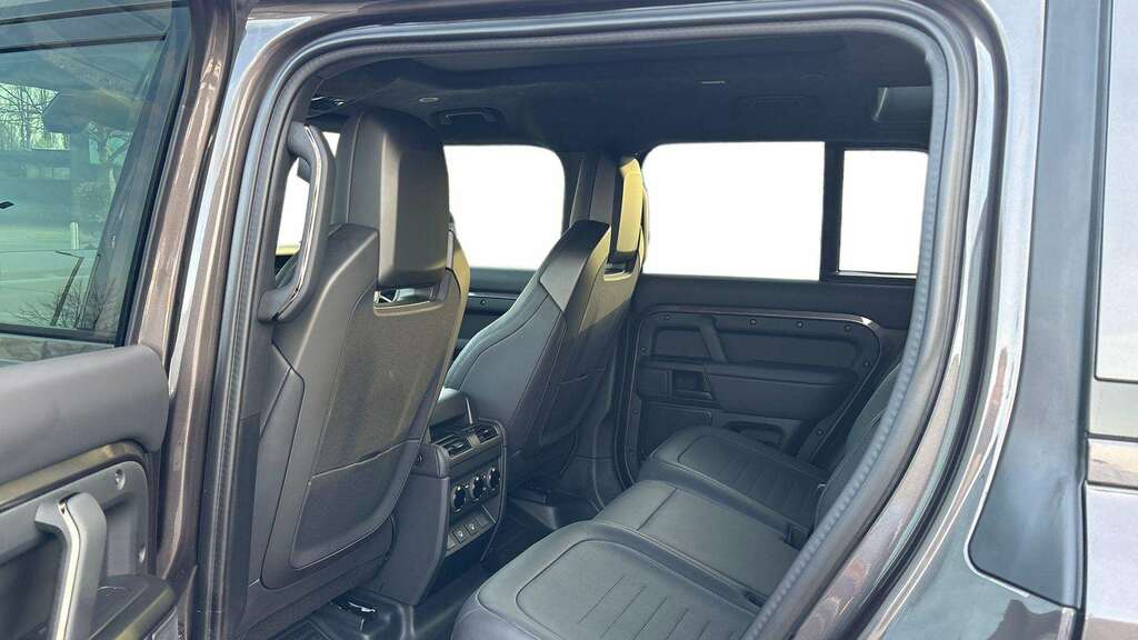 Land Rover Defender 110 4.4 P635 Octa 110 2025 FP25EOY Grey #4