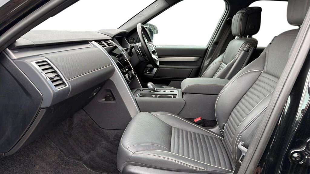 Land Rover Discovery 3.0 D300 R-dynamic Hse 2023 BM23NLD Black #3