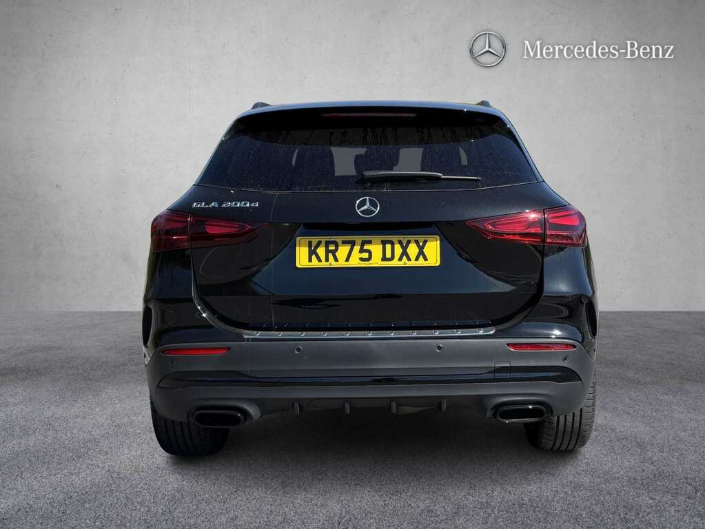 Mercedes-Benz GLA Class 200D Amg Line Premium 2025 KR75DXX Black #6