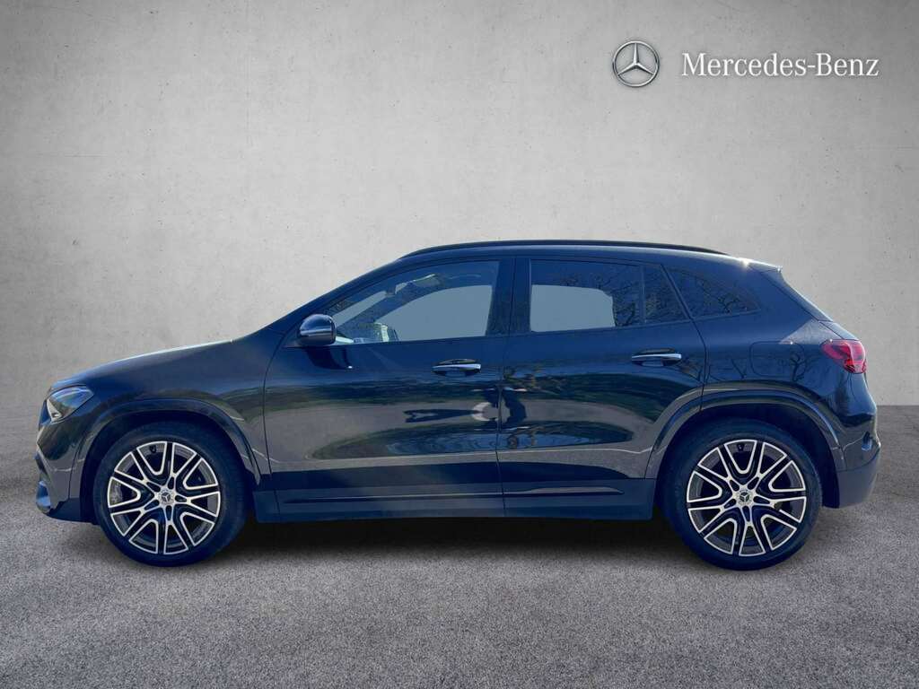 Mercedes-Benz GLA Class 200D Amg Line Premium 2025 KR75DXX Black #3
