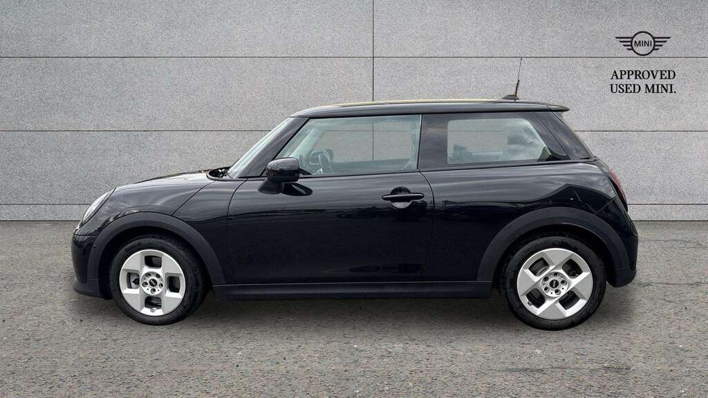 Mini Hatch 1.5 C Classic 2025 LV25HBY Black #4