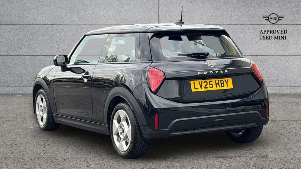 Mini Hatch 1.5 C Classic 2025 LV25HBY Black #2