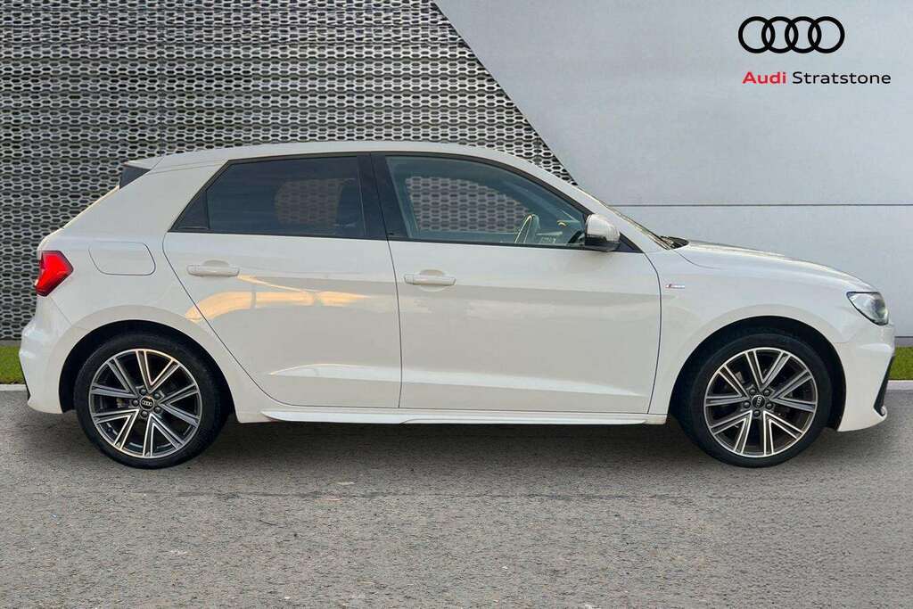 Audi A1 30 Tfsi S Line S Tronic 2024 BA74LGK White #4