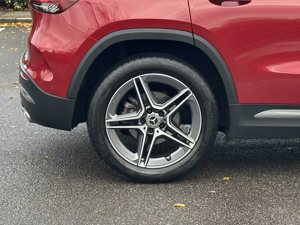 Mercedes-Benz GLA Class 180 Amg Line Premium 2021 PXZ6409 Red #5