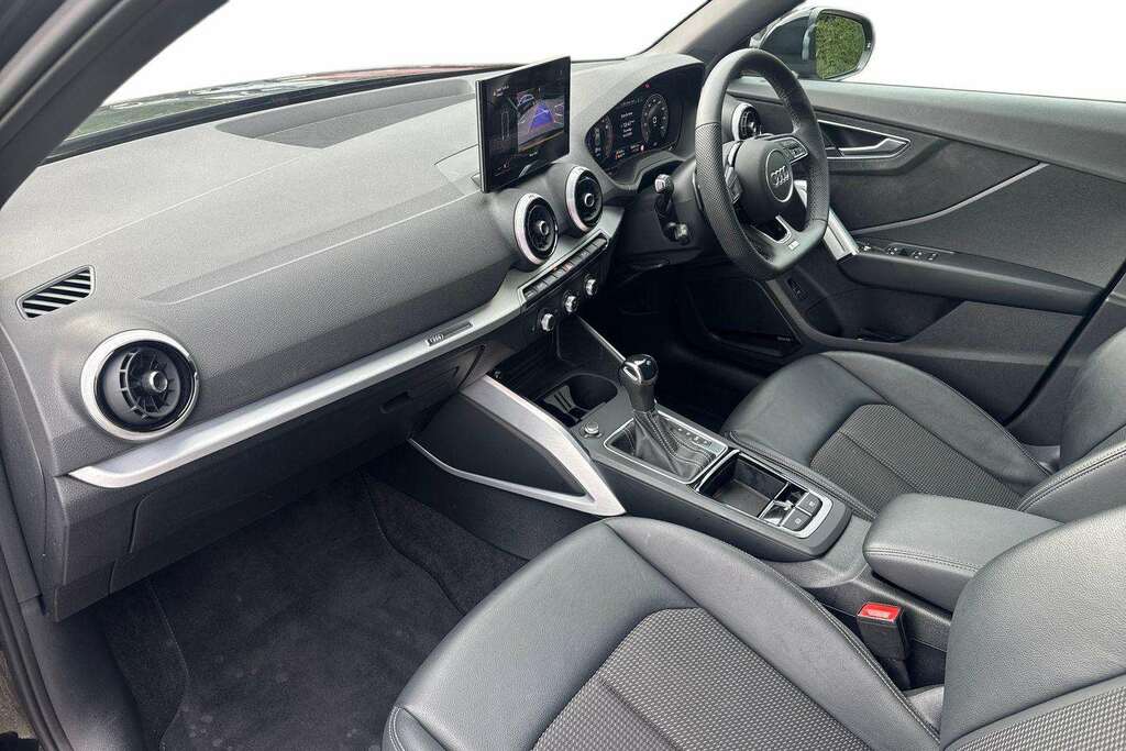 Audi Q2 35 Tfsi Black Edition S Tronic 2024 FG74EAP Black #2